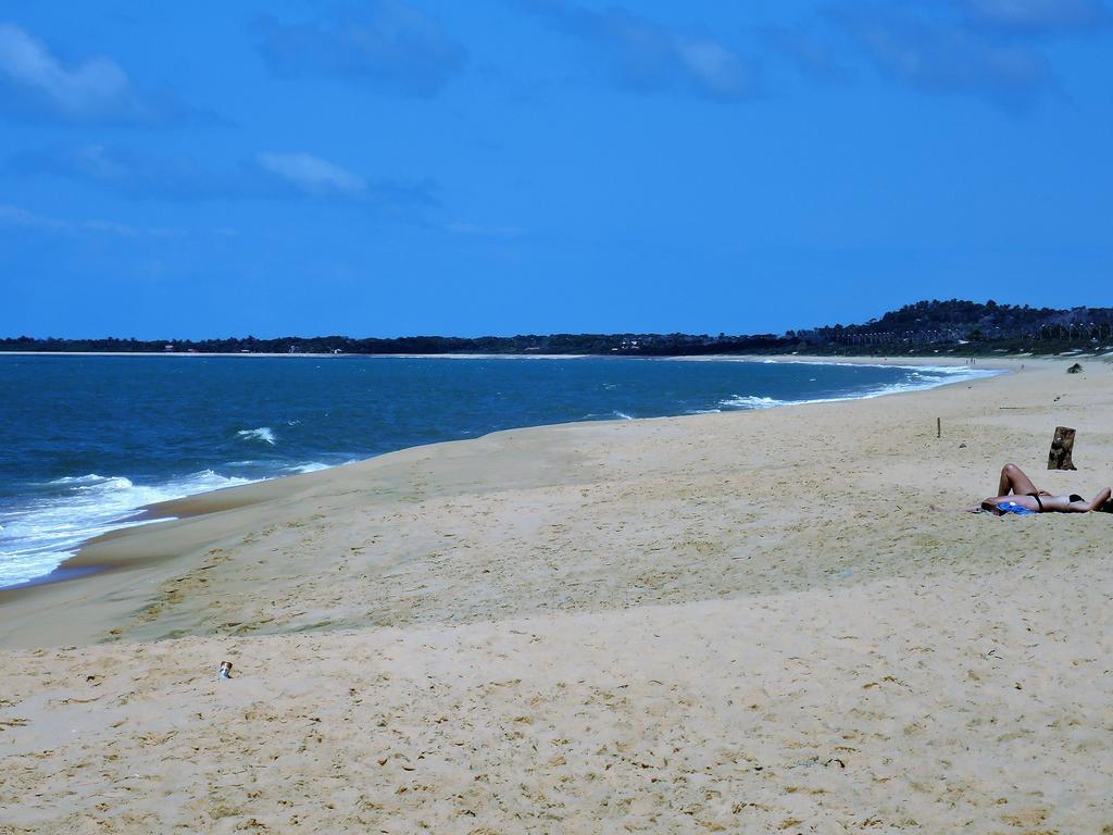 Paul'S Kitchenettes Da Praia & Nemo Dive, Centro De Mergulho サンタ・クルース・カブラーリア エクステリア 写真